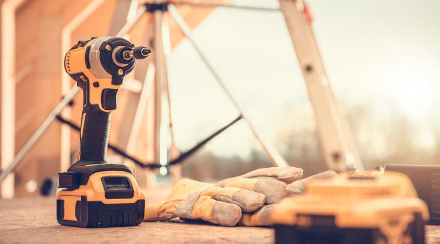 What is the difference between 110v & 240v power tools?