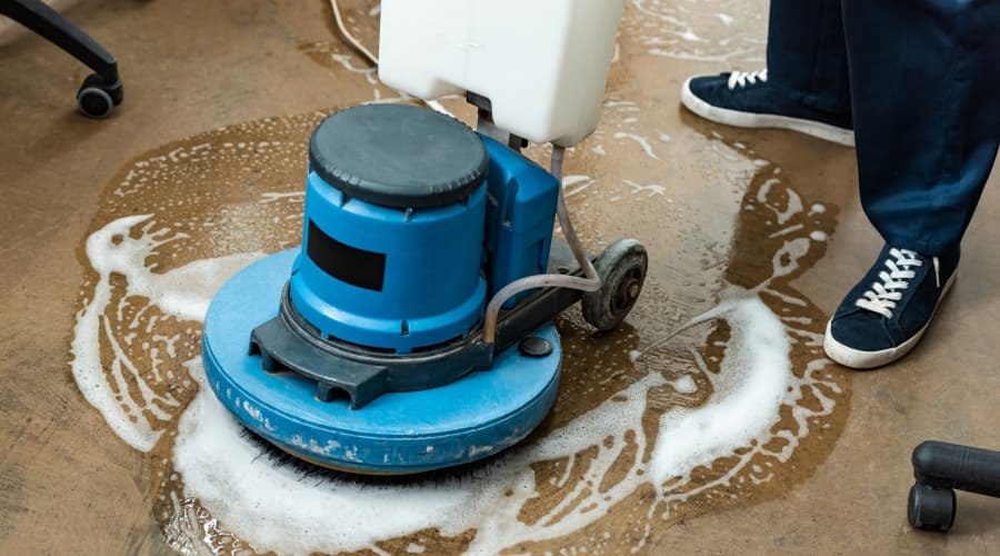 How to use a floor scrubber
